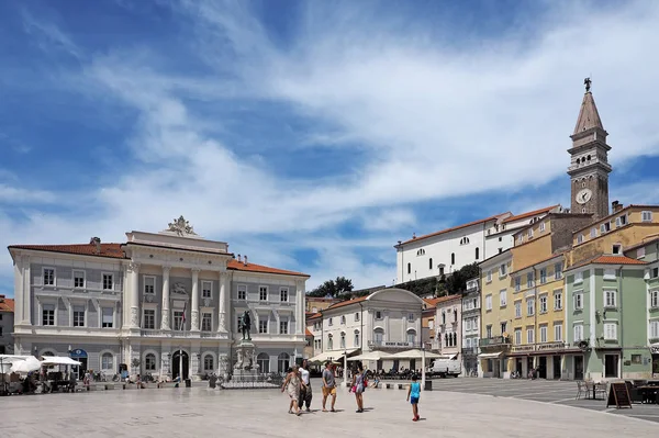 Uitzicht Stad Piran Sloveens Istrië Aan Adriatische Kust Plein Tartinjev — Stockfoto