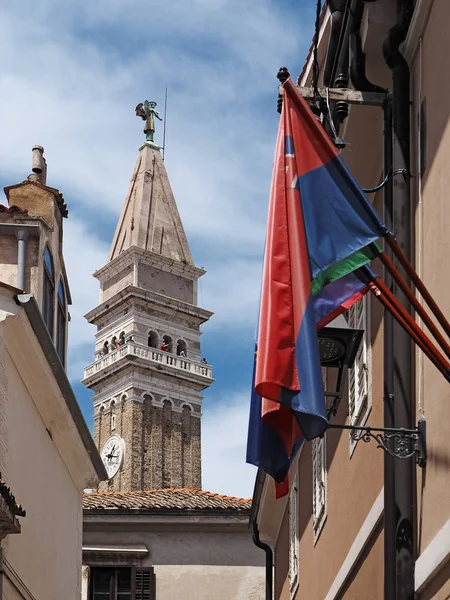 Rues Étroites Dans Centre Historique Ville Piran Istrie Slovène Sur Photo De Stock