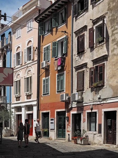 Rues Étroites Dans Centre Historique Ville Piran Istrie Slovène Sur Photos De Stock Libres De Droits