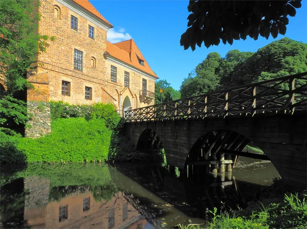 Castle Moat Oporow Poland June 2020 Medieval Gothic Castle Made — Stock Photo, Image