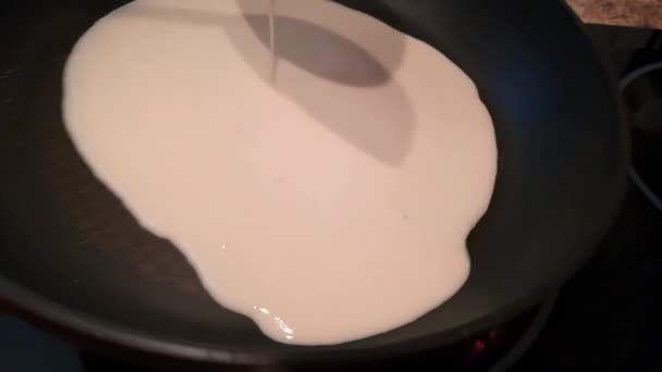 Dough Spreads Pan Fry Pancakes Pre Heated Frying Pan — Stock Video