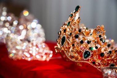 güzel parlak kron için prensesler ve ben özledim