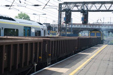 Bedford, İngiltere, İngiltere - 27 Mayıs 2018.Trains Bedford İstasyonu.