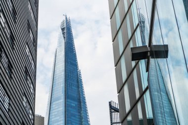 Londra, İngiltere, 27 Mayıs 2018.The Shard, Londra Köprüsü çeyrek gelişiminde AB Southwark, Londra Se1 iki bina arasındaki yüksek binası.