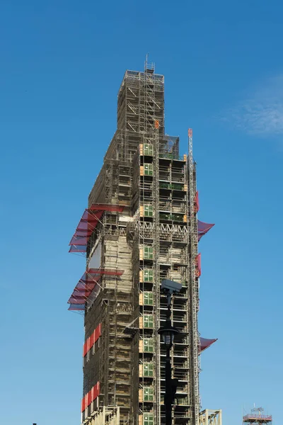  Londra, İngiltere, Birleşik Krallık, 27 Mayıs 2018. Big Ben, Londra'nın ünlü Saat Kulesi için önemli bir tadilattan iş iskele çevrili.