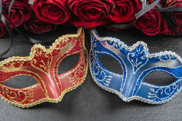 Tenerife, Rio de Janeiro, Binche, Cadiz, Oruro, Viareggio, Trinidad ve Tobago, Sitges, Las Palmas de Gran Canaria, Ivrea dünya maskeleri en iyi karnavallar