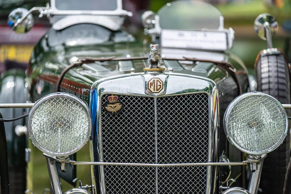Bedford, Bedfordshire, Reino Unido. Junio 2 2019. Festival de automovilismo, fragmento de un coche deportivo Vintage MG — Foto de Stock