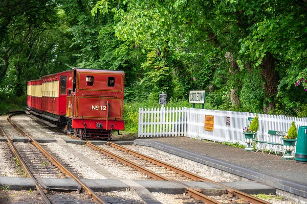 Castletown, Ilha de Man, 16 de junho de 2019. A Isle of Man Railway é uma ferrovia de bitola estreita operada a vapor conectando Douglas com Castletown e Port Erin — Fotografia de Stock