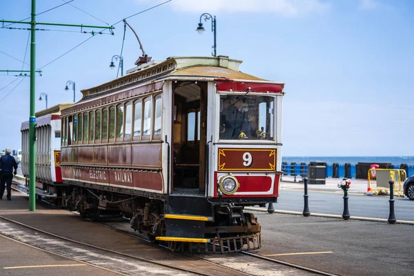 Laxey, Man Isle, 15 Haziran 2019. Manx Electric Railway, Man Isle'da Douglas, Laxey ve Ramsey'i birbirine bağlayan bir elektrikli şehirlerarası tramvaydır.