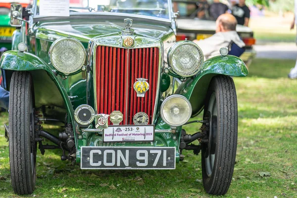Bedford, Bedfordshire, Reino Unido. 2 de junho de 2019. Festival de Motoring, fragmento de um carro esportivo Vintage MG — Fotografia de Stock