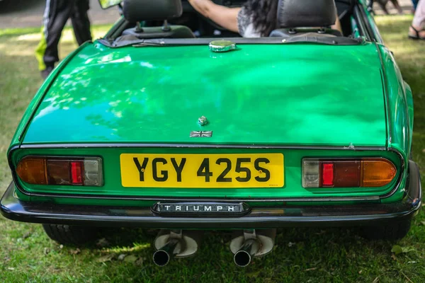 Bedford, Bedfordshire, UK June 2 2019 Fragment of The Triumph GT6. Production ran from 1966 to 1973 — Stock Photo, Image