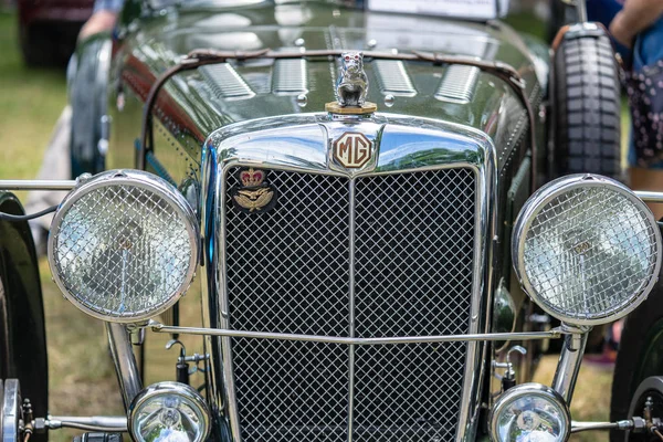 Bedford, bedfordshire, Großbritannien. 2. Juni 2019. festival of motoring, Fragment eines Oldtimer-mg-Sportwagens — Stockfoto