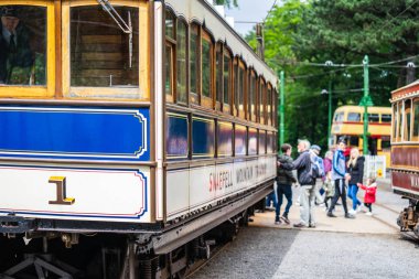 Laxey, Man Adası, 15 Haziran 2019. Snaefell dağ demiryolu Man Isle üzerinde bir elektrikli dağ demiryolu olduğunu.