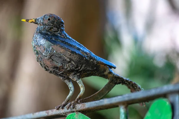 Metal paslı kuşlar bahçe süsü. Dökme Demir Bahçe Kuşlar Süs
