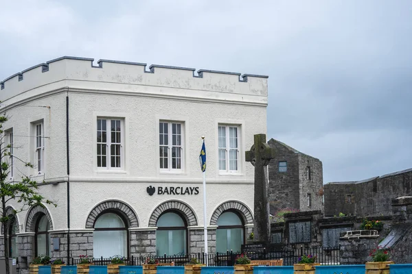 Castletown, Острів Мен, 16 червня, 2019. Barclays у Castletown філія в Британській корони залежність острова Мен — стокове фото