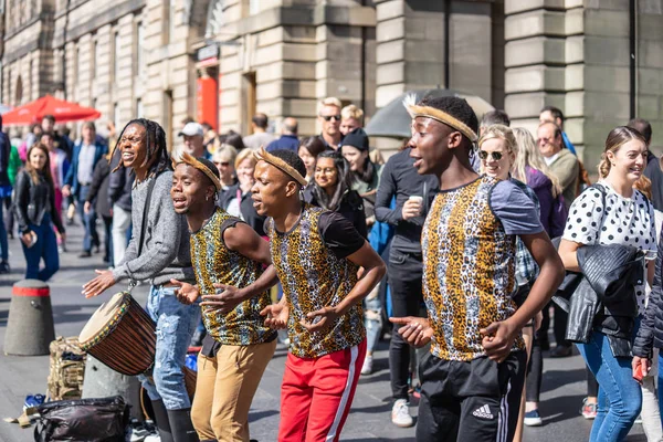Edimburgo, Escocia, 8 de agosto de 2019.Edinburgh Festival Fringe.Street Performers . — Foto de Stock