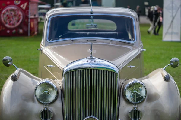 OLD WARDEN, BEDFORDSHIRE, Reino Unido, 6 de outubro de 2019. Tipo Bentley R. Dia de corrida em Shuttleworth — Fotografia de Stock