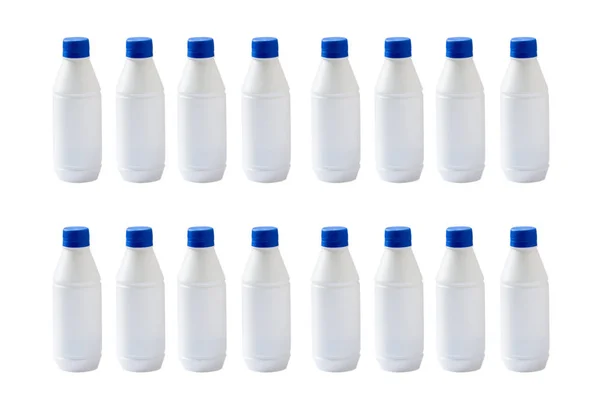 瓶药或水制成的塑料在孤立的背景 — 图库照片
