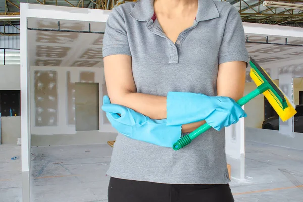 Personal Limpieza Femenino Fondo Borroso Del Baño Metáfora Para Limpieza — Foto de Stock