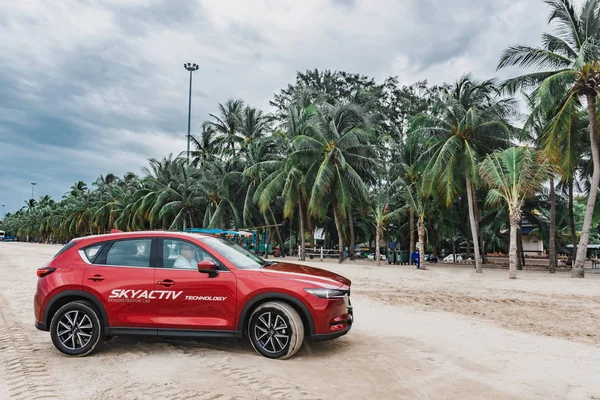 BANGSAEN, THAILAND 2019, vettura tutta nuova marca CX5 colore rosso giappone su — Foto Stock