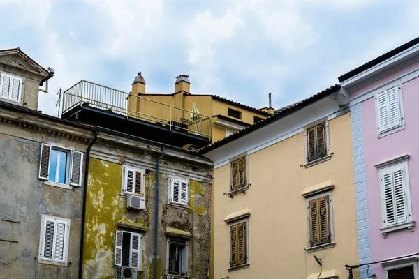 Budovy Starém Městě Piran — Stock fotografie