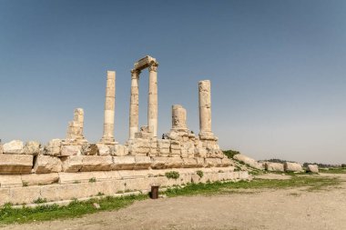 AMMAN, JORDAN - 15 Şubat 2019 'da Ürdün' ün başkenti Ürdün 'de Amman sokakları.