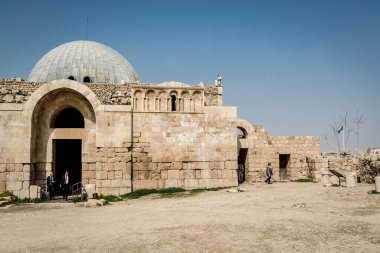 AMMAN, JORDAN - 15 Şubat 2019 'da Ürdün' ün başkenti Ürdün 'de Amman sokakları.