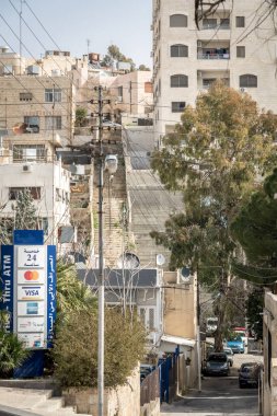 AMMAN, JORDAN - 15 Şubat 2019 'da Ürdün' ün başkenti Ürdün 'de Amman sokakları.