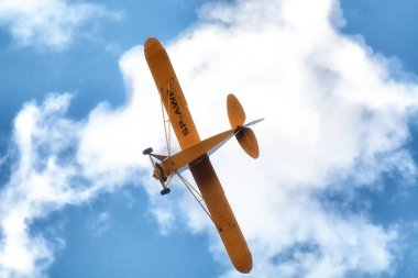 SOBENİE SZLACHECKIE, POLAND - 16 Haziran 2018 'de Polonya' nın Sobienie Szlacheckie kentindeki Sky Show sırasında tarihi uçaklar.