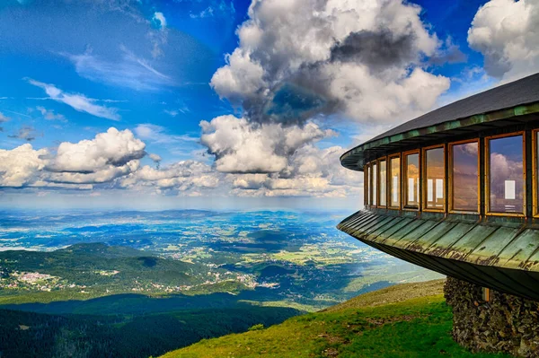 Mountaine Shelter Meteorological Observatory Top Sniezka Mountain Karkonosze Poland Rechtenvrije Stockafbeeldingen