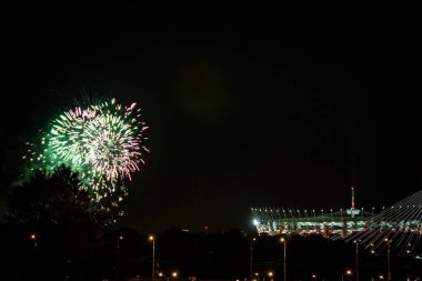 Polonya Ulusal Stadyumu 'nda havai fişekler - Varşova, Polonya
