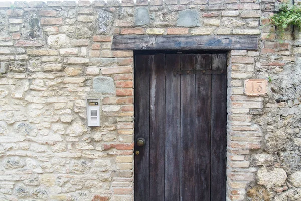 Wooden Doors San Gimignano Italy — Stock Photo, Image