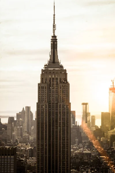 NEW YORK, ABD - 3 Mart 1931 'de Empire State Building kuruldu ve 1973' e kadar New York 'taki Talles Bucilidng, 3 Mart 2013' te ABD 'nin New York kentinde yapıldı..