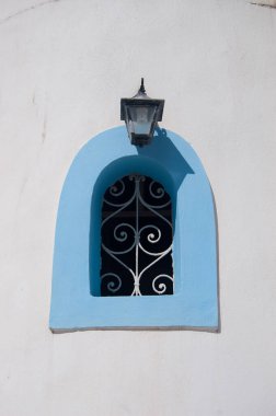 Milos Adası 'ndaki ev penceresi