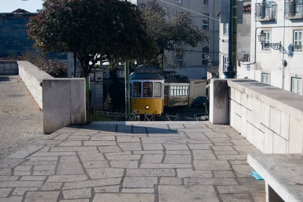 Calle Estrecha Lisboa Portugal —  Fotos de Stock