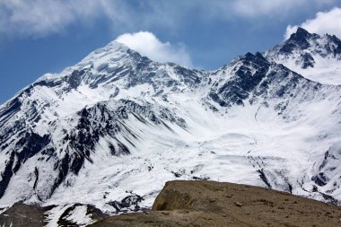 Nepal. Bulutlar. Gökyüzü. Himalayalar