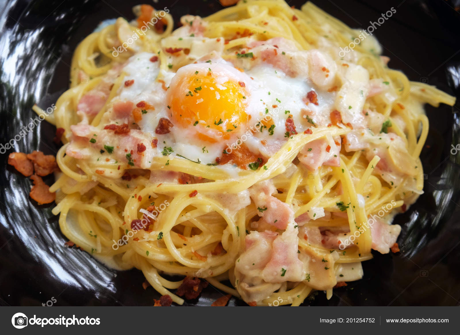 Close Spaghetti Carbonara Egg White Plate Wooden Table Stock Photo By C Bobbery Close Spaghetti Carbonara Egg White Plate Wooden Table Stock Photo By C Bobbery
