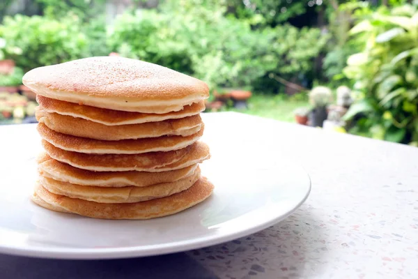 Tumpukan Pancake Lezat Piring Pada Tab — Stok Foto