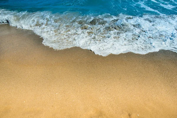 Vlnová Pěna Pobřeží Seascape Mořský Písek Kopírovacím Prostorem Tropický Oceán — Stock fotografie