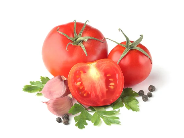 Frische Tomaten Gewürze Und Petersilie Isoliert Auf Weißem Hintergrund — Stockfoto