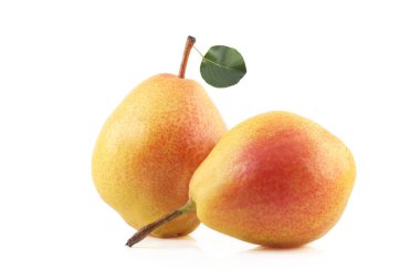 iki armut üzerinde beyaz izole