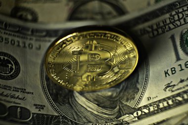 cryptocurrency, Bitcoin para doları banknot üzerinde döşeme