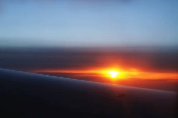 Красочный Закат Самолета — стоковое фото