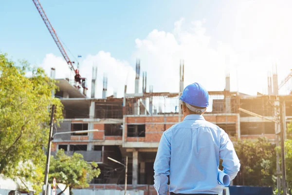 Aziatisch Mens Burgerlijk Ingenieur Dragen Blauwe Veiligheidshelm Werken Vooruitgang Contruction — Stockfoto