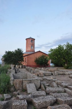 Olbia'da deniz feneri ve antik eserler. Parutyne, Mykolayiv region, Ukrayna.