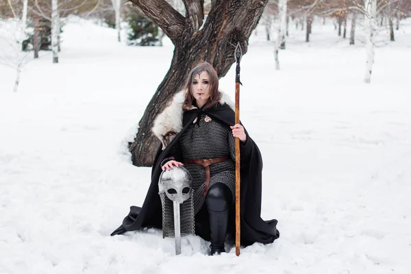 Girl Warrior Viking Era Chain Mail Coat Fur Spear His — Stock Photo, Image