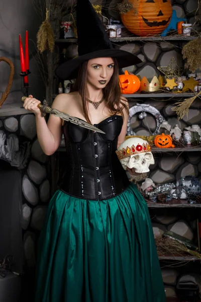 Une Jeune Belle Femme Jupe Verte Corset Noir Chapeau Noir — Photo