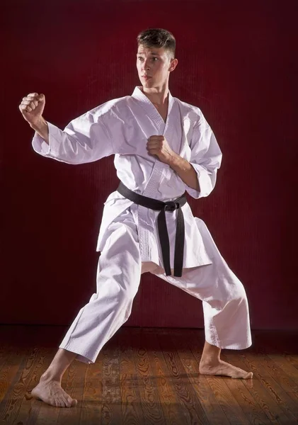 Martial Arts Jonge Instructeur Tentoonstelling — Stockfoto