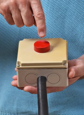 Makineyi başlatmak için düğmeye basın.