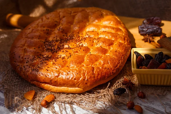 Ramazan'da Türk geleneksel pide — Stok fotoğraf